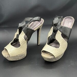 Jessica Simpson snake print Black and Cream Heels